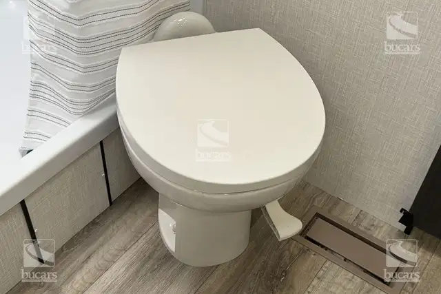 2025 VENTURE RV STRATUS 241VRK in Travel Trailers & Campers in Calgary - Image 31