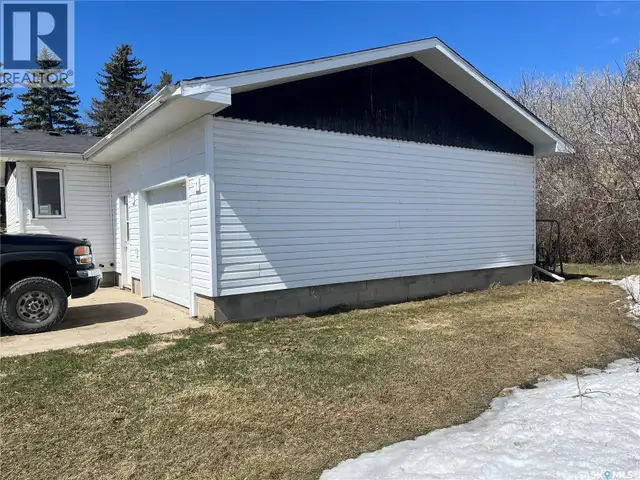 HooDoo Acreage Hoodoo Rm No. 401, Saskatchewan in Houses for Sale in Saskatoon - Image 7