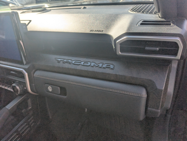 2024 Toyota Tacoma Hybrid LIMITED, 4X4, CUIR, TOIT, MARCHE PIED  in Cars & Trucks in Sherbrooke - Image 12