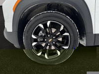 Discover bold style and fantastic value in this 2023 Chevrolet TrailBlazer LT. This popular subcompa... (image 8)