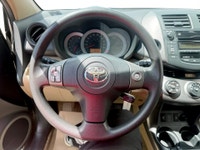 A dependable compact SUV with practical cargo space, comfortable seating, and efficient everyday per... (image 9)