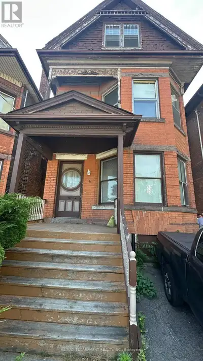 6 WEST AVENUE N Hamilton (Landsdale), Ontario