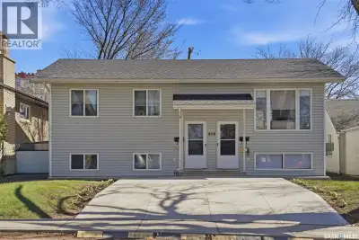 Welcome to 408 Avenue L North, Westmount, Saskatoon This versatile, R2-zoned, 1,140 sq ft bi-level r...