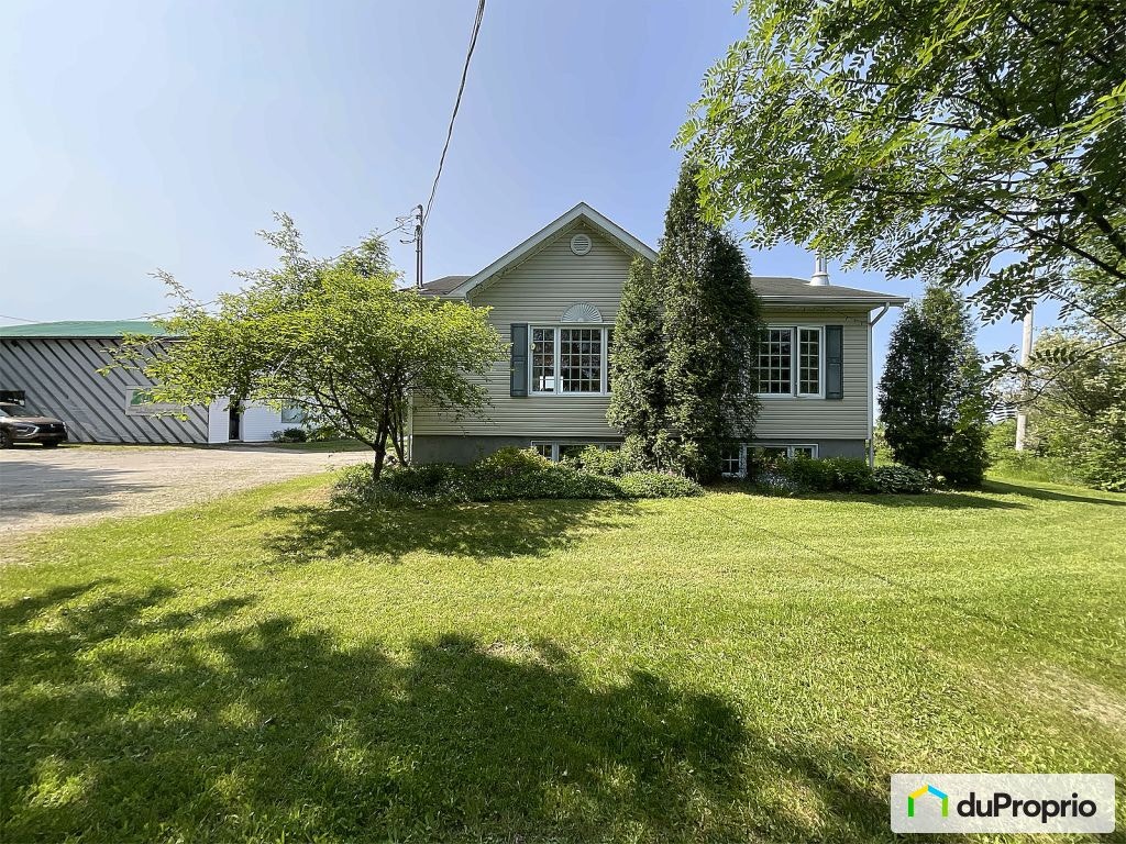 $899,000 - Farm for sale in Alma — photo 1