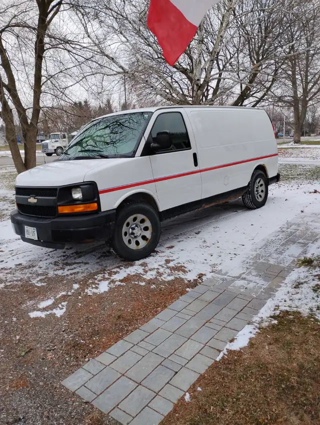2010 chevy express van64744748973313120