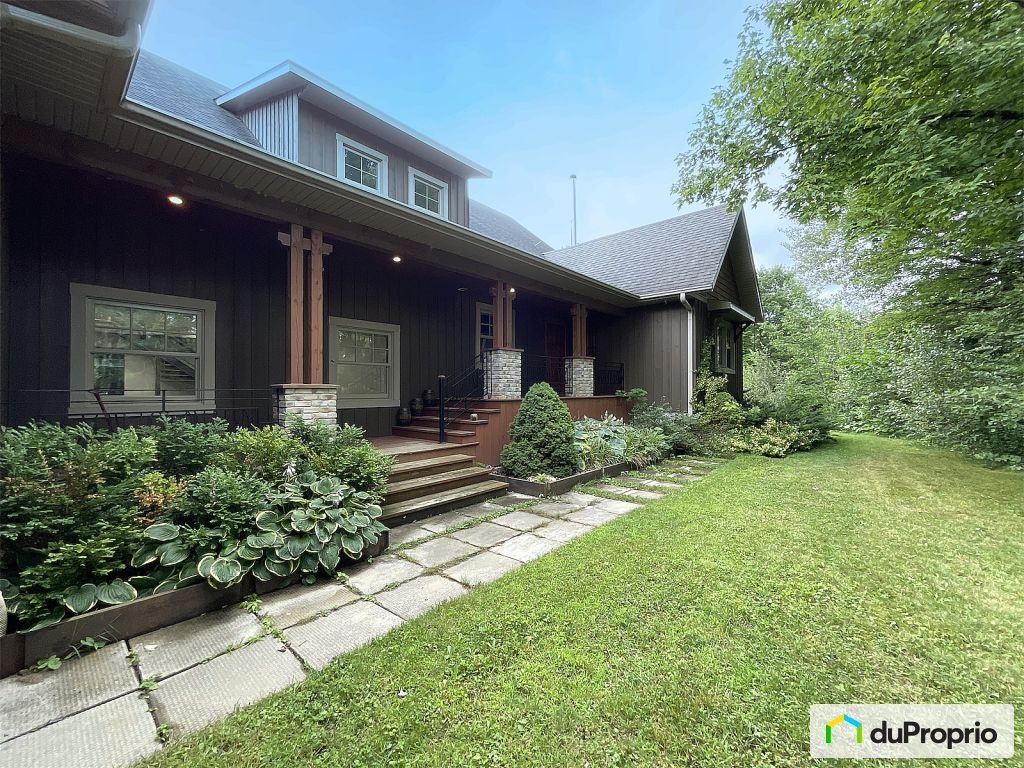 $1,790,000 - 2 Storey for sale in Eastman — photo 2