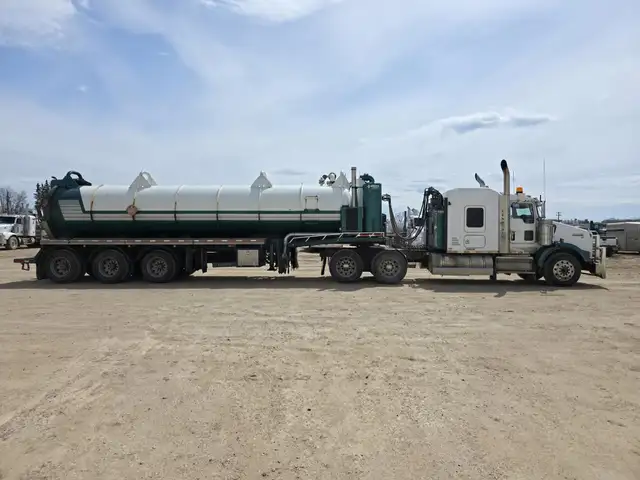 2009 KENWORTH T800 in Heavy Trucks in Saskatoon - Image 7