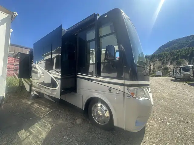 2017 Newmar Baystar 3403 in RVs & Motorhomes in Nelson - Image 2