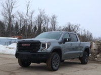 6.2L V8 engine for powerful performance | 4x4 drive for all-terrain capability | Luxurious leather i... (image 7)