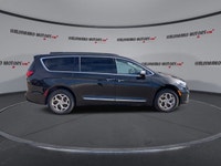 This Chrysler Pacifica has a dependable Gas V-6 3.6 L engine powering this Automatic transmission. W... (image 1)