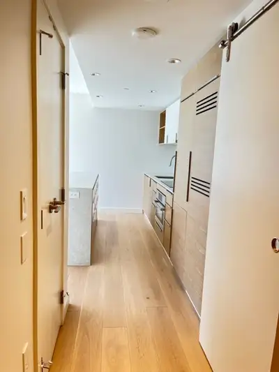 Spacious One bedroom in English Bay In the West End and above the beach, MURO offers the perfect bal...