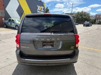 CERTIFIED!! 7 PASSENGER! 1 OWNER POLICE VAN!! SXT MODEL FULL STOW N GO!! REAR CLIMATE!! CRUISE CONTR... (image 3)