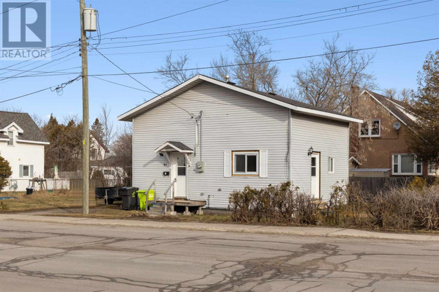 91 Spruce ST Sault Ste. Marie, Ontario in Houses for Sale in Sault Ste. Marie