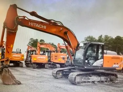 A real nice Hitachi ZX200, only 3400 hours, Isuzu engine. Hydraulic thumb is being installed, excell...