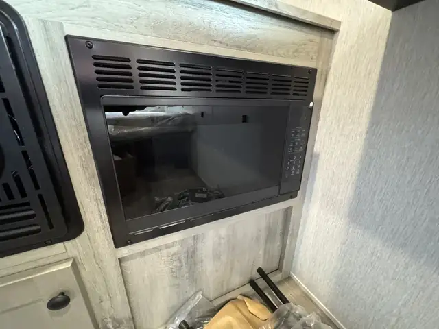 2026 ,Sun Lite,Sunset Park RV 15RBE in Travel Trailers & Campers in Kamloops - Image 14