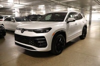 This Volkswagen TIGUAN has a dependable Intercooled Turbo Regular Unleaded I-4 2.0 L/121 engine powe... (image 2)