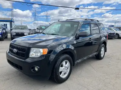 FINANCEMENT MAISON 100% APPROUVÉ AVEC 1200$ D'ACOMPTE 2010 Ford Escape XLT 4WD, Automatique. V6 3.0L...