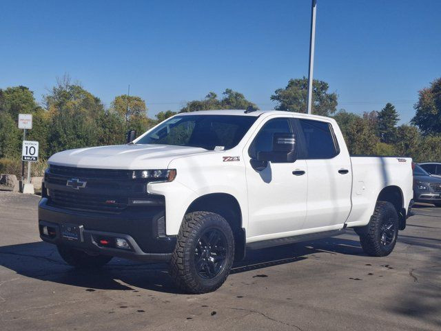 2022 Chevrolet Silverado 1500 LTD LT Trail Boss | Crew | 4X4 in Cars & Trucks in Guelph