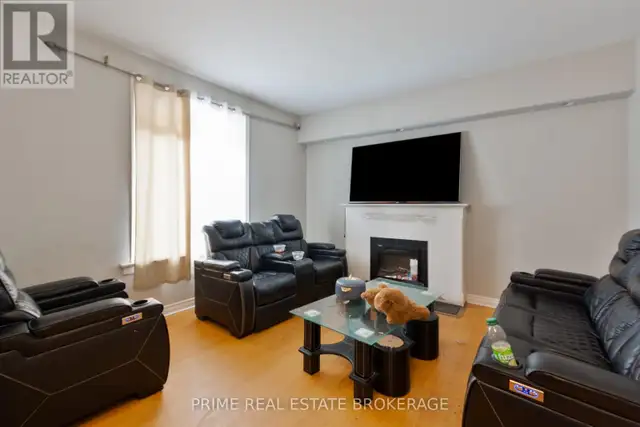 142 JOHN STREET London East (East F), Ontario in Houses for Sale in London - Image 5