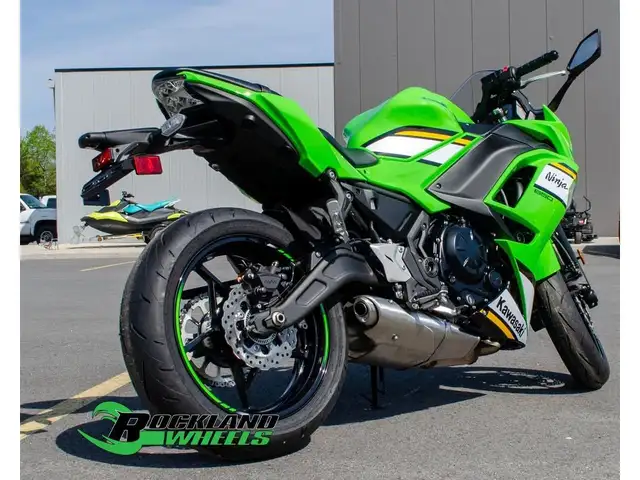 2025 Kawasaki NINJA 650 KRT in Street, Cruisers & Choppers in Ottawa - Image 5