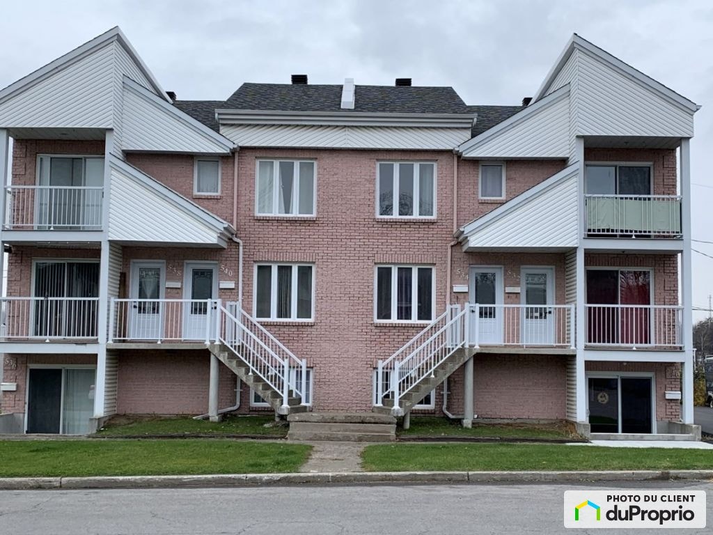 $785,000 - Triplex for sale in St-Jérôme (St-Jérôme) — photo 1
