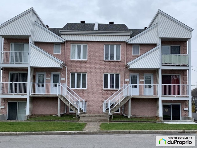 $785,000 - Triplex for sale in St-Jérôme (St-Jérôme) — photo 1