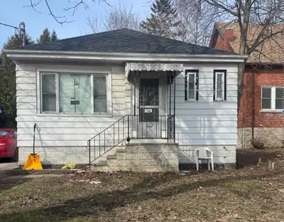 2-bedroom, 1-bathroom basement apartment located in a convenient Belleville neighbourhood. Perfect f...