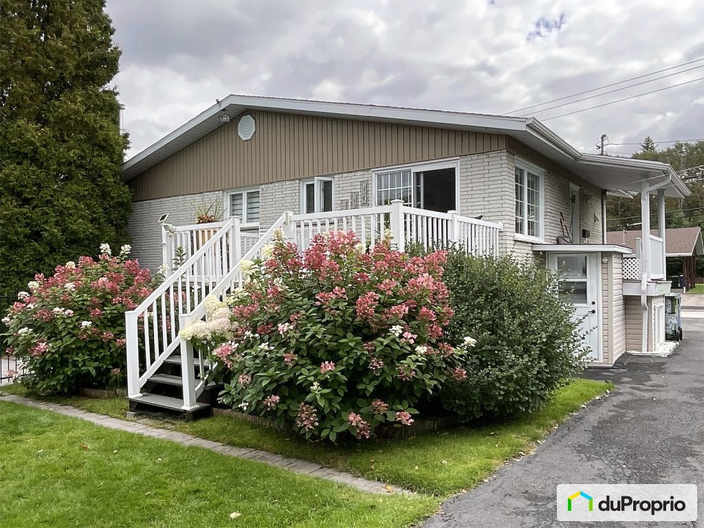 $489,900 - Bungalow for sale in Chicoutimi (Chicoutimi-Nord) — photo 2