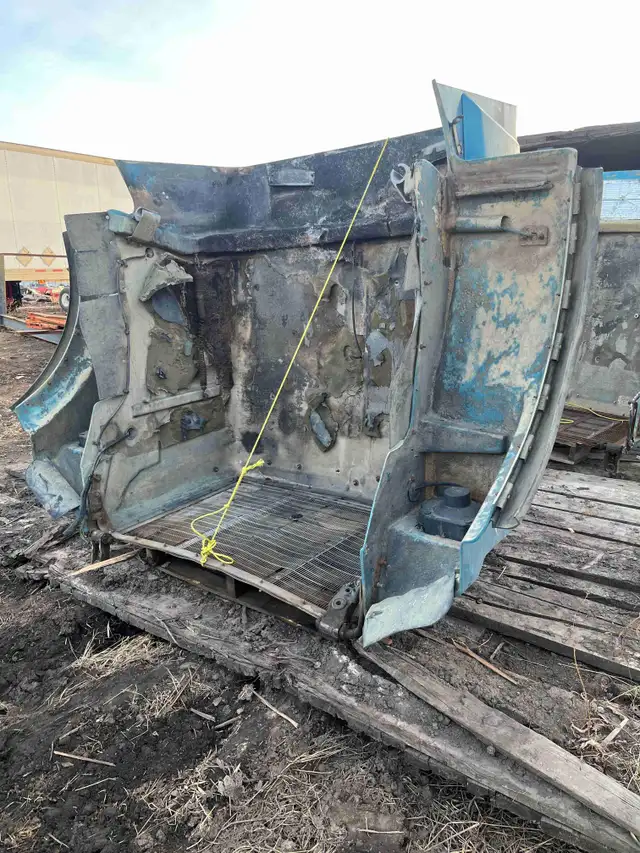 KENWORTH T800 VARIOUS HOODS INCLUDING WIDE HOOD OFFERS? in Heavy Equipment Parts & Accessories in Edmonton - Image 11