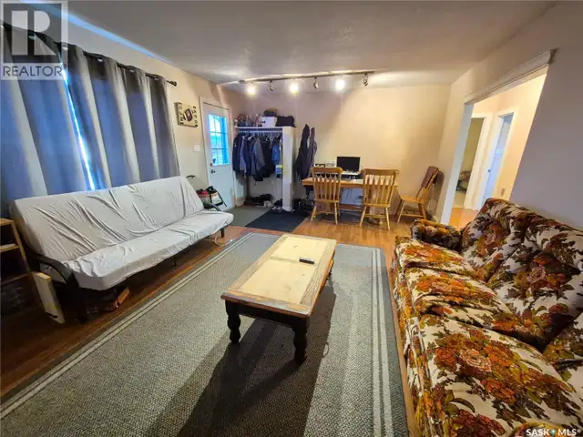 1118 PARK AVENUE Weyburn, Saskatchewan in Houses for Sale in Regina - Image 10