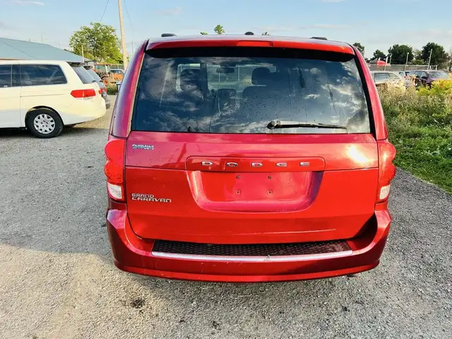 2011 Dodge Grand Caravan 4dr Wagon SXT in Cars & Trucks in Oakville / Halton Region - Image 5