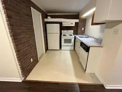 ✨Near Bayview & Major Mac. ✅ Very Large & Bright 2 bedroom basement apartment with 2 Bathrooms ✅ It...