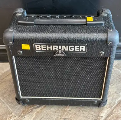 Bahringer Vintager ac108 Mini Guitar Amp, View more
