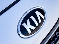 The 2017 Kia Sportage LX delivers a blend of practicality and modern design, making it an excellent... (image 9)