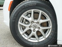 Effortlessly transport your family in style and comfort with this 2024 Chrysler Pacifica Touring-L m... (image 5)