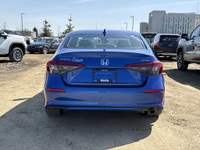 AMVIC Licensed Dealer * Heated Front Seats & Steering Wheel * Rear Vision Camera * Cruise * Remote S... (image 6)