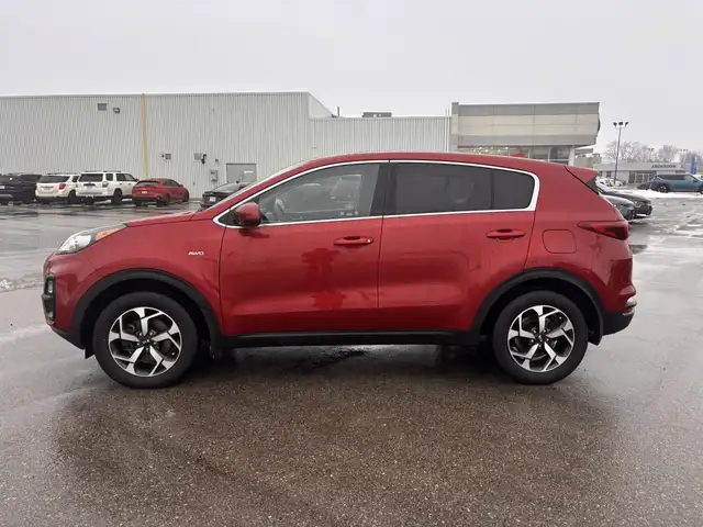2022 Kia Sportage LX in Cars & Trucks in Brantford - Image 3