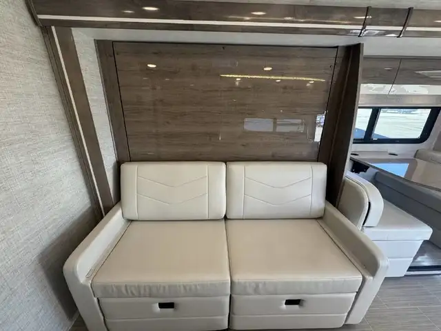 2023 Jayco Melbourne Prestige 24RP 1 extension + full paint et m in RVs & Motorhomes in Laval / North Shore - Image 10