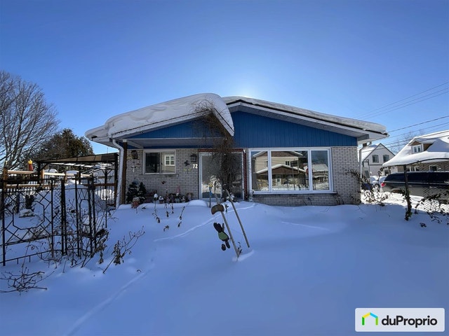 $259,000 - Bungalow for sale in Disraeli — photo 1