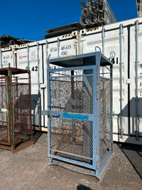 Plate-forme suspendue / cage de sécurité
