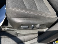 Experience confidence and versatility in the 2022 GMC Terrain SLE AWD, wrapped in striking Ebony Twi... (image 9)