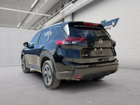 Intelligent All-Wheel Drive | Idle Stop/Start System | Power Panoramic Moonroof | Xtronic CVT | Heat... (image 3)