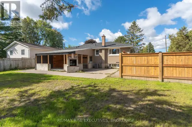 2 - 740 COLLINS BAY ROAD Kingston (South of Taylor-Kidd Blvd), O in Long Term Rentals in Kingston - Image 4