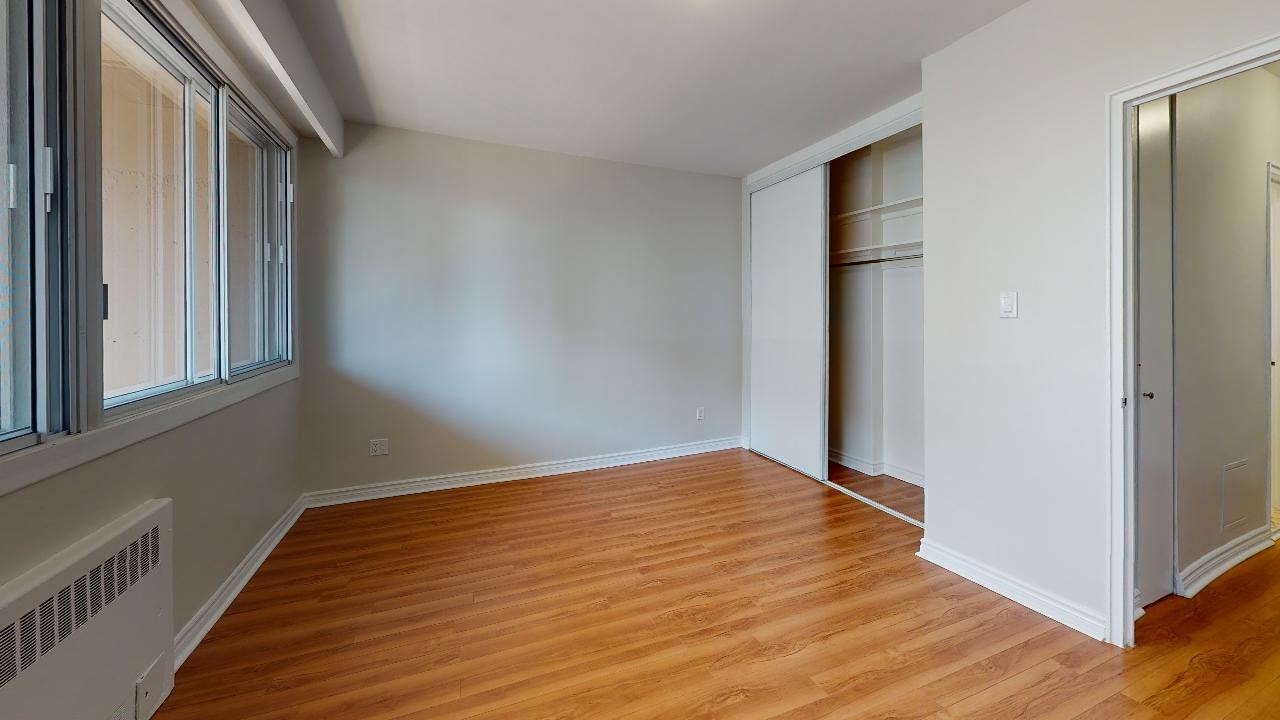5550 Trent Ave — photo 3