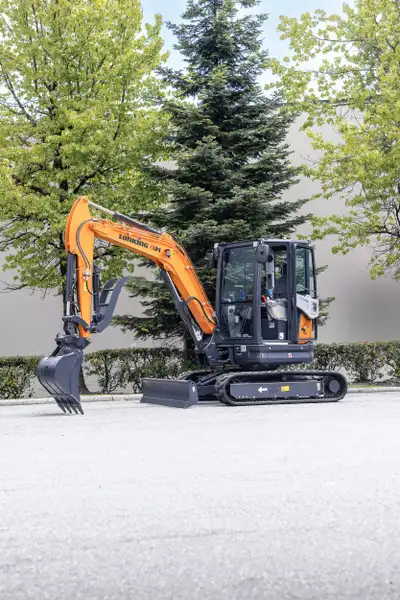 UHI Machinery Presents: CDM6035 Lonking 3.8-Ton Mini Excavator! Take on big jobs with compact power!...