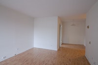 Akelius one bedroom apartment for rent. Located near Maisonneuve-Fort in the Shaughnessy Village nei... (image 3)
