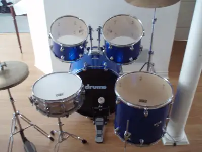 DRUM SET- COMPLETE SET UP - FULL SIZE KIT- EXCELLENT CONDITION, View more