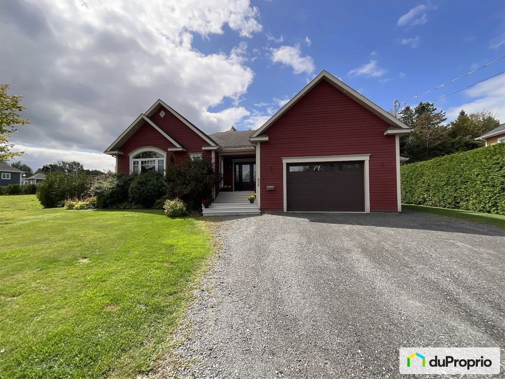 $695,000 - Bungalow for sale in Coaticook — photo 2