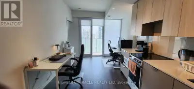 2812 - 3883 QUARTZ ROAD Mississauga (City Centre), Ontario