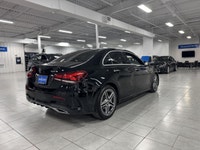 Découvrez cette Mercedes-Benz A 220 2022 avec ensemble AMG, une berline compacte qui combine parfait... (image 4)
